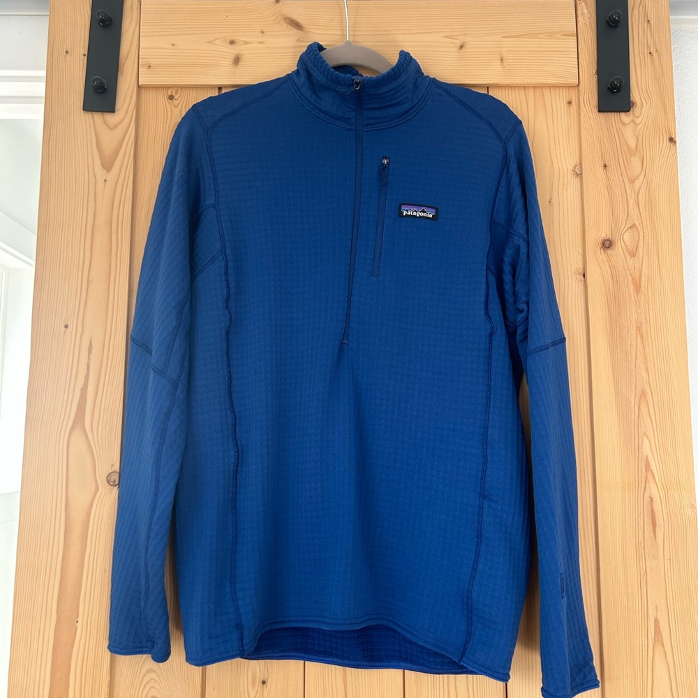 Patagonia Men's Deep Blue Lightweight Jacket